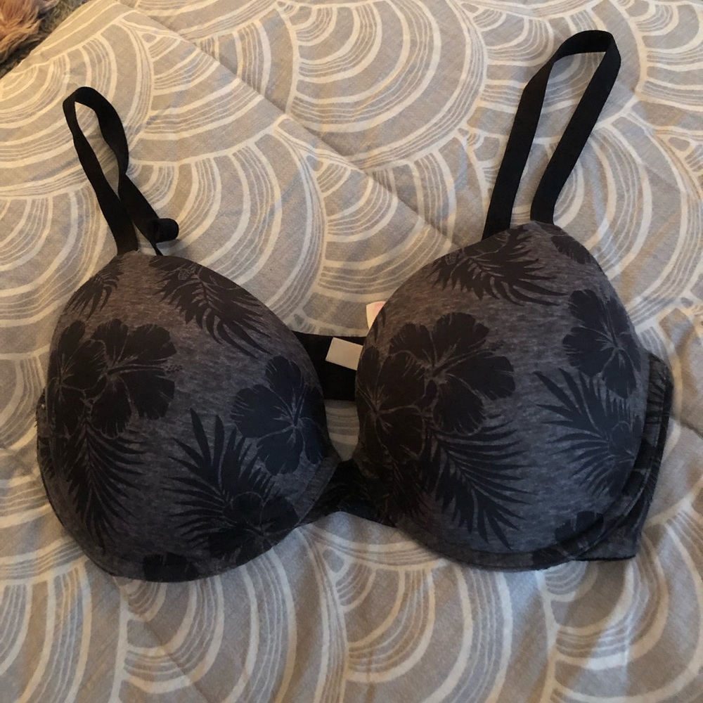 Pink VS bra
